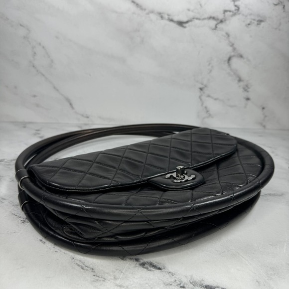 Chanel Hula Flap Bag Black Lambskin Hoop CC SHW Small Wind Power Silver Quilted - Picture 5 of 15